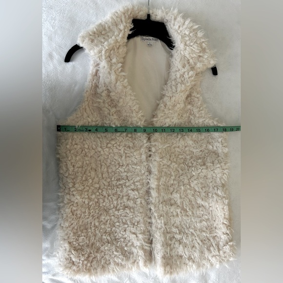 Ophelia Roe faux fleece vest - Picture 7 of 8